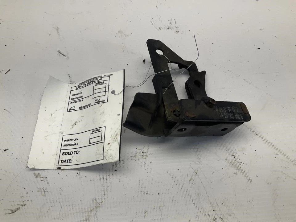 08-14 Mercedes-Benz C300 capó capó seguridad cierre bloqueo P Foto 2 de 4