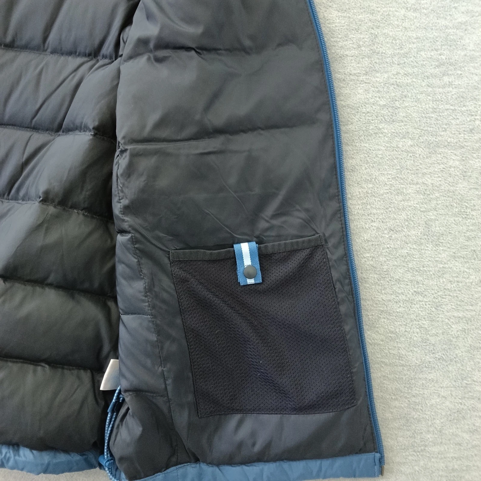 Southern Tide Sport Mens Blue Down Puffer Vest Skipjack Patch Size Large - product detail image 9