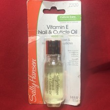 Sally Hansen Vitamin E Nail Cuticle Oil .45 Oz./13.3mL New In Box Z2120