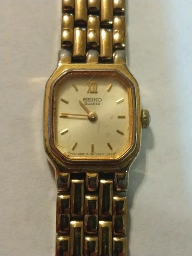VINTAGE Seiko Quartz Gold Tone Watch Japan Mvt. Womens Square  Dress Jewelry