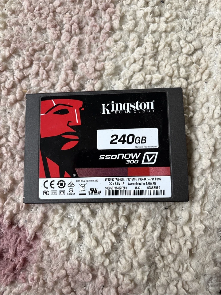 Kingston SSDNow V300 240GB,Internal,6.35 cm (2.5") (SV300S37A/240G) Internal SSD - Image 1 of 1