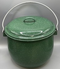 Metal Enamel Camping Set Pot 3 Cups & 4 Bowls Green Speckled