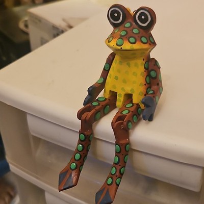 Hand-Painted Wooden Frog Figurine Hanging Ornament Brown Green Yellow
