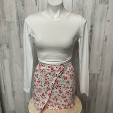 White Open-Back Long Sleeve Crop Top Floral Mini Skirt Set Size Small