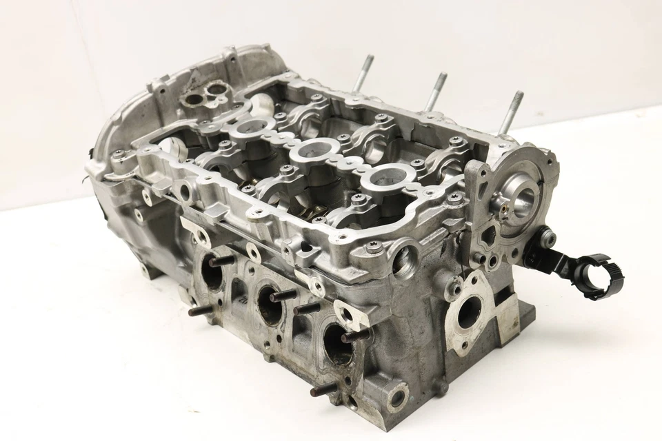 AUDI S4 2010-2012 3,0 L - Culata de motor derecha 3,0 T 06E103066C Foto 3 de 4