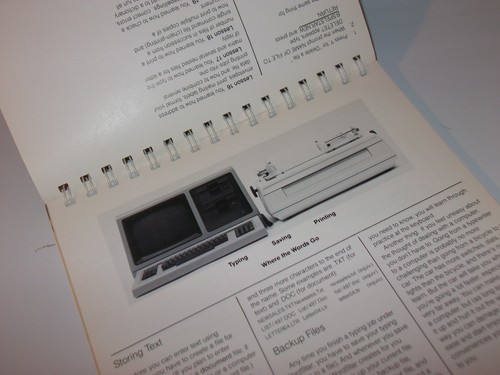 WORDSTAR TRAINING GUIDE MICROPRO STAND-UP INSTRUCTION MANUAL VINTAGE RARE - Picture 2 of 4