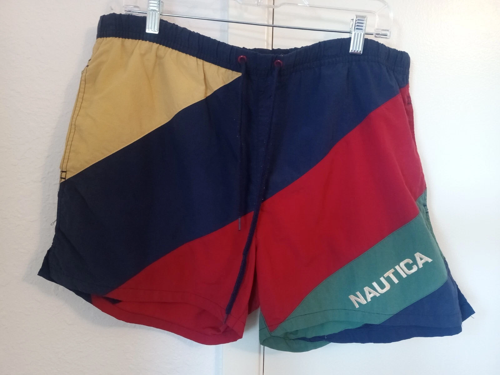 Short / malle vintage Nautica taille M