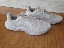 Women's Nike In-Season TR 11 Training Sneakers White, Platinum Size 9