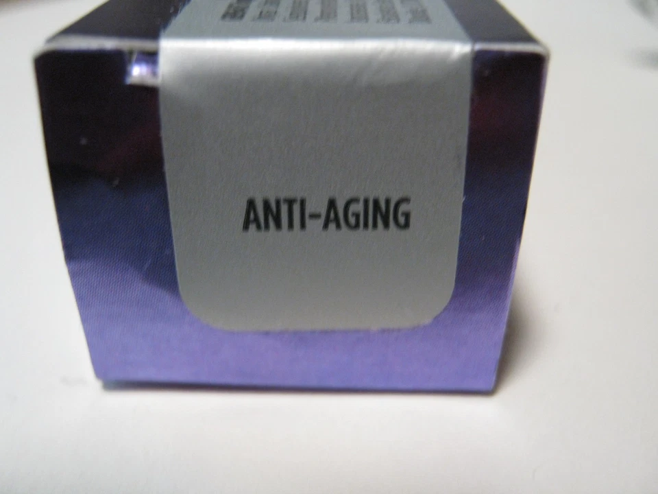 Urban Decay Eyeshadow Primer Potion .33fl oz - Original - Image 3 of 4