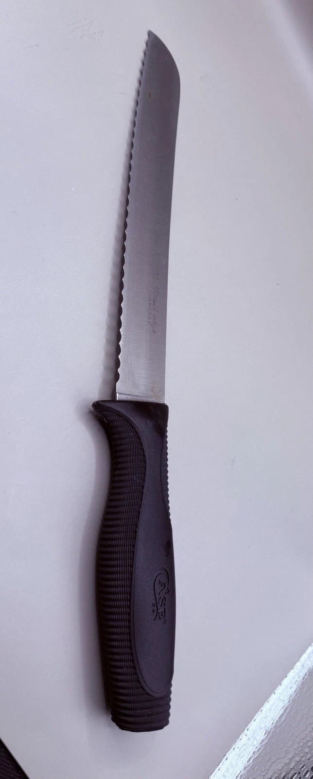 Case XX Serrated Knife Black Synthetic Handle Miracle Edge XXLT623