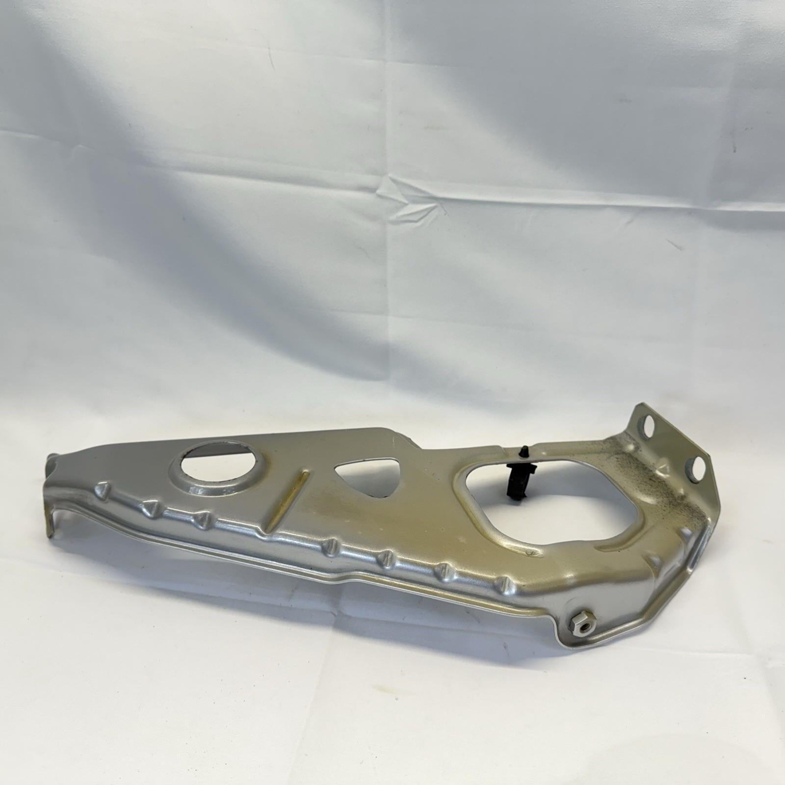 Maserati Quattroporte M139 Front Left Side Headlight Support Bracket OEM 03-08