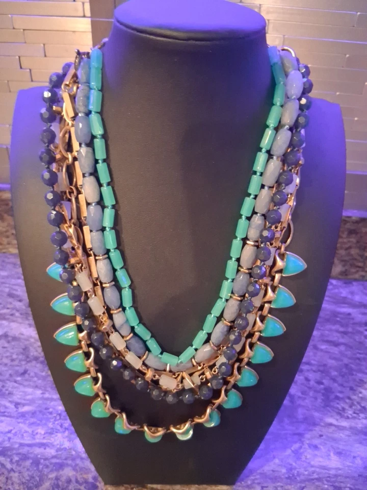 Collar Stella & Dot Verde Azul Oro Piedra Sutton Multicapa Distintivo DT16 Foto 3 de 4