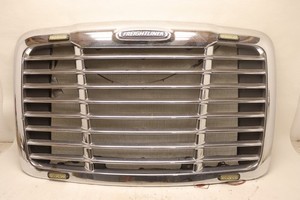 2008-2017 FREIGHTLINER CASCADIA 125 FRONT MAIN GRILL GRILLE W/ LIGHTS OEM