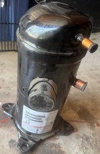 Danfoss Vertical HVAC/R Compressor with Mounting Kit
