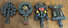 4 Vintage Cast Iron Short Foot Trivets. 297,276,278  One With No Stamped Number