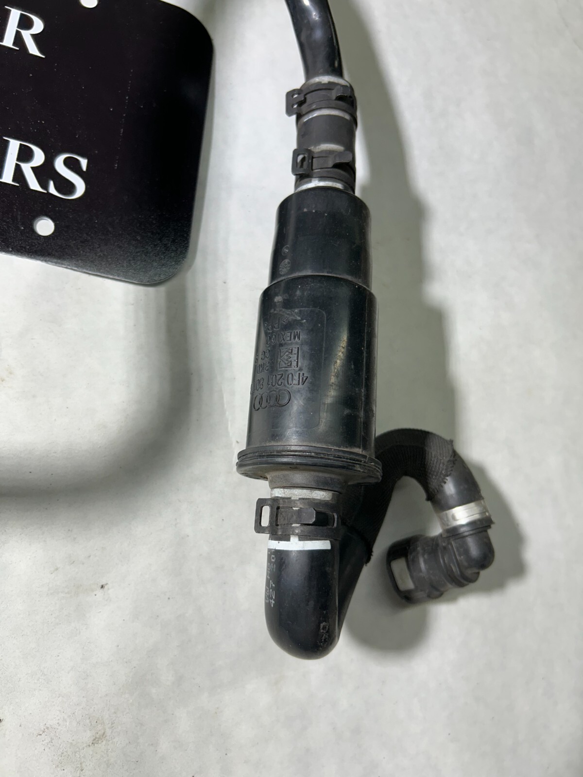 08-15 AUDI R8 SECONDARY AIR INJECTION PUMP ASSEMBLY W/ FUEL VAPOR CANISTER HOSE