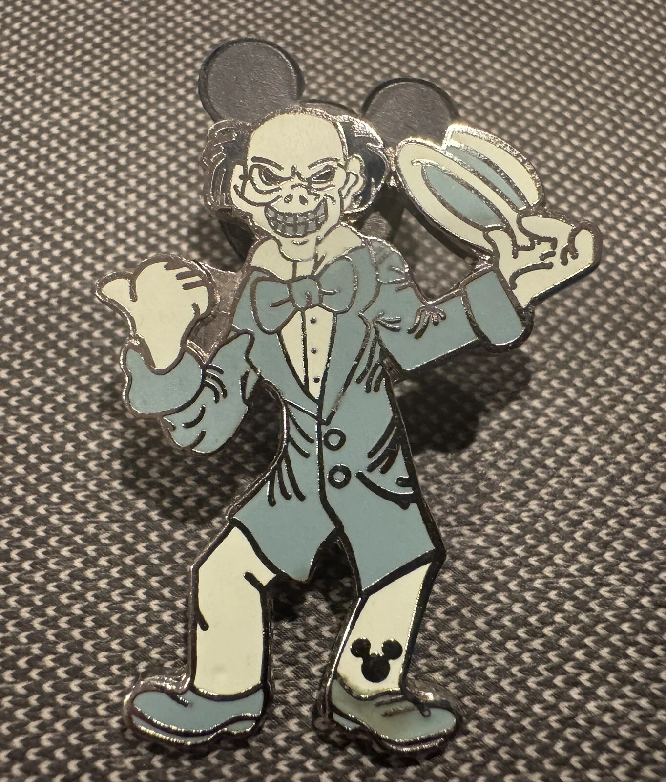 Disney Haunted Mansion Hitchhiking Ghost Ezra Hidden Mickey Pin 2007