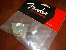 NEW - Fender Strat/Tele 3-Way Pickup Selector Switch, 099-2041-000