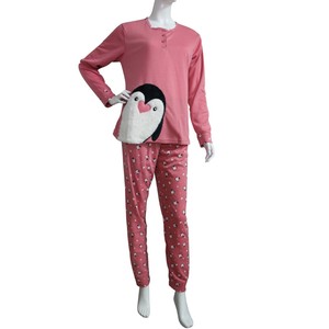 pinguino rosa peluche