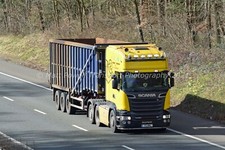 Truck Photo 12x8 - Scania R520 - Metal Traders - Y5 BML