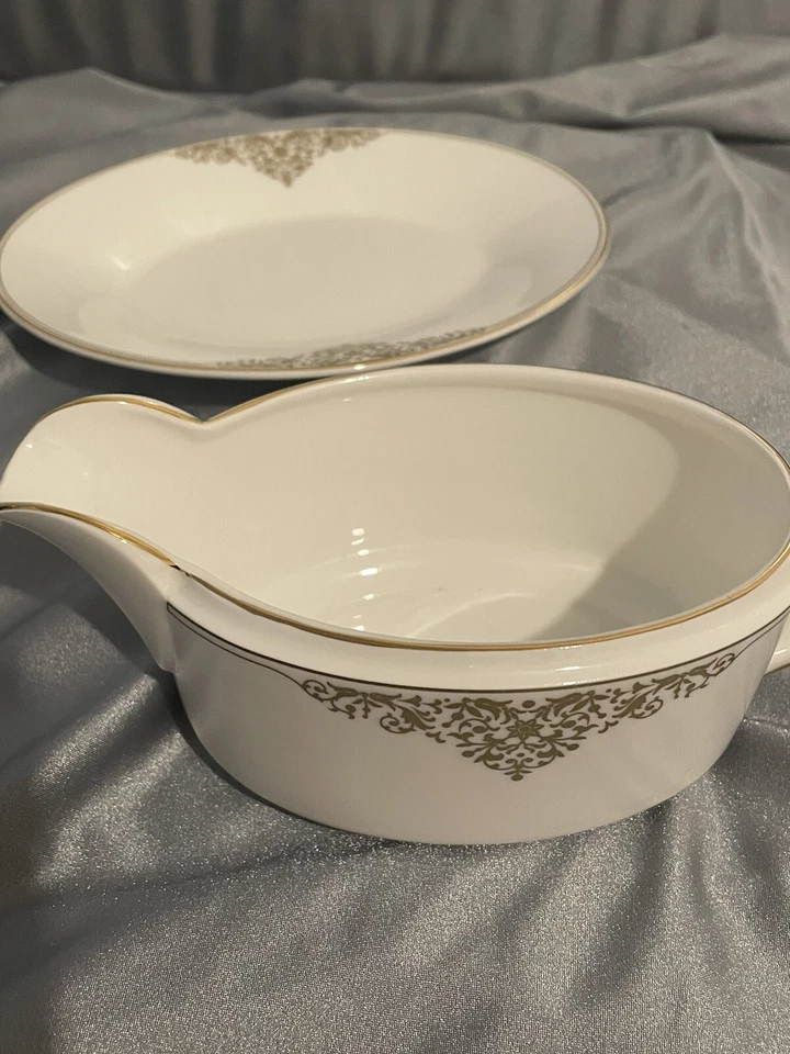 Wedgwood Bone China Vera Wang Imperatriz Joia Molho Barco E Sob Placa - Imagem 4 de 4