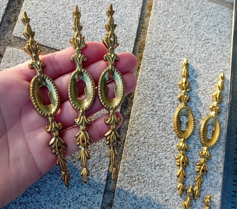 1  ENTRÉE DE CLÉ SERRURE DE MEUBLE en Laiton, 2.2 cm sur 13.4 cm    N°82C - Photo 4/4