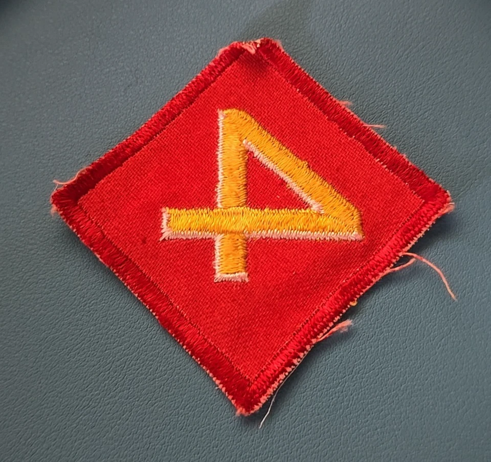 4th Marine Corps Division(USMC) Patch-Cloth-CC Backing-Original WW-II** - Image 2 of 3