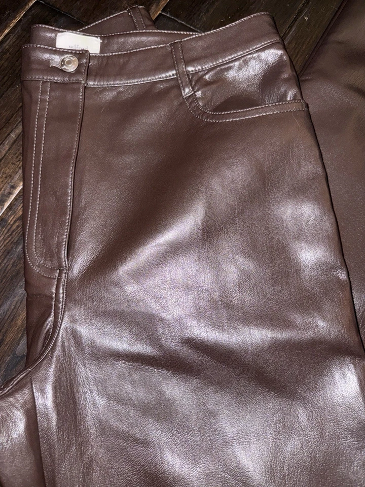 Pantalón Aritzia Wilfred Melina en cuero vegano Foto 4 de 4