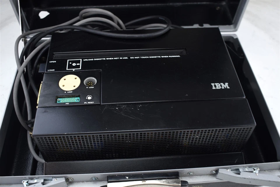 Fuente de alimentación IBM 901X-002 Boschert 5687035 para dispositivo de mantenimiento con estuche Foto 3 de 4