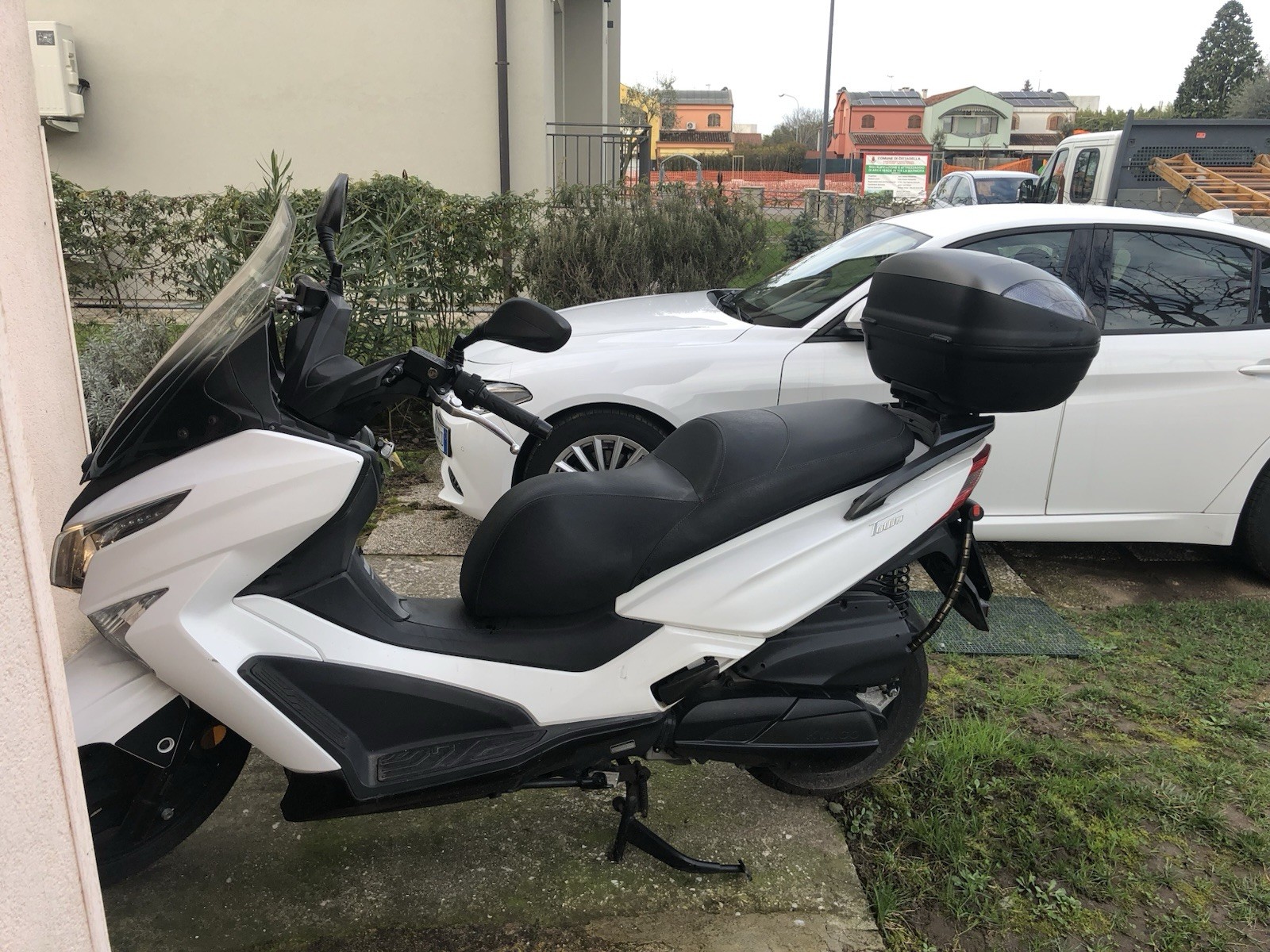 Kymco XTOWN 300 foto 2