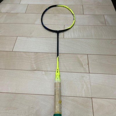YONEX Badmintonschläger Astrox 77 reparaturbedürftig