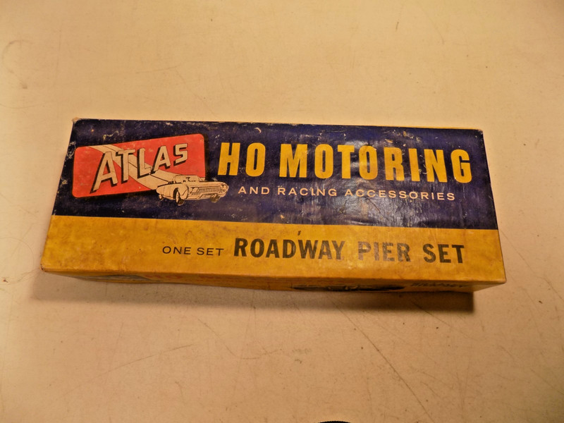 ATLAS HO SCALE MOTORING SLOT CAR RACING ROADWAY PIER SET 1250-198 RARE  AURORA