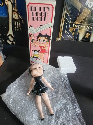 Vintage 1984 Betty Boop Vandor Jointed Porcelain Bisque Collector Doll In BOX !!