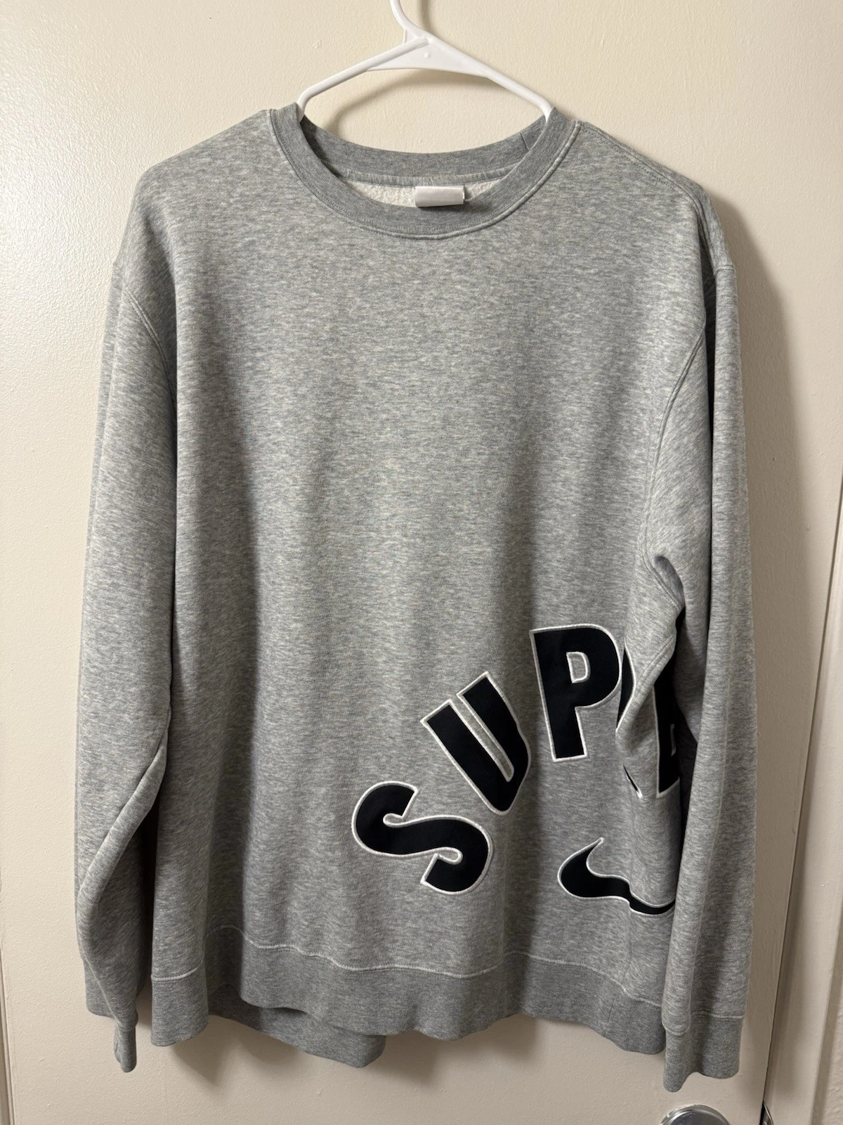 (SS22) Supreme Nike Arc col rond gris taille L