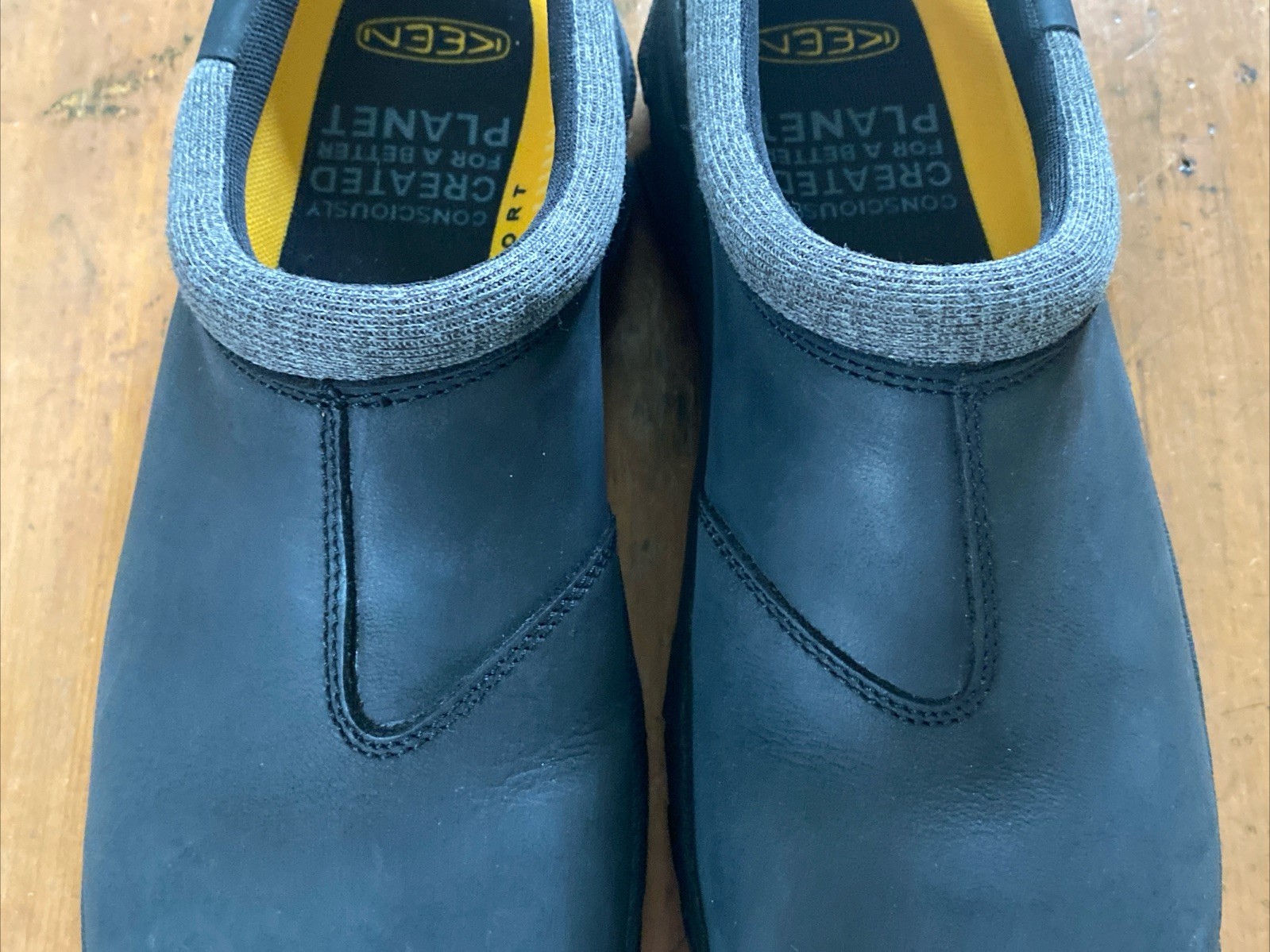 Zoccolo Keen uomo Targhee II taglia 11 5 nero pelle slip on scarpa ammortizzata nuovo