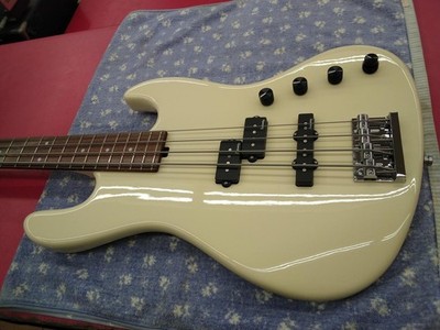 Sadowsky Metroline21-Fret Vardine White Safe delivery from Japan