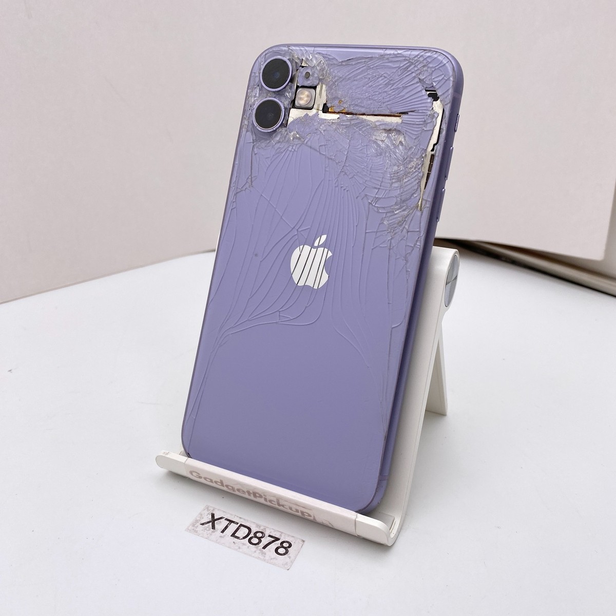Apple iPhone 11 - 64GB - Purple (T-Mobile) - CRACKED SCREEN & BACK