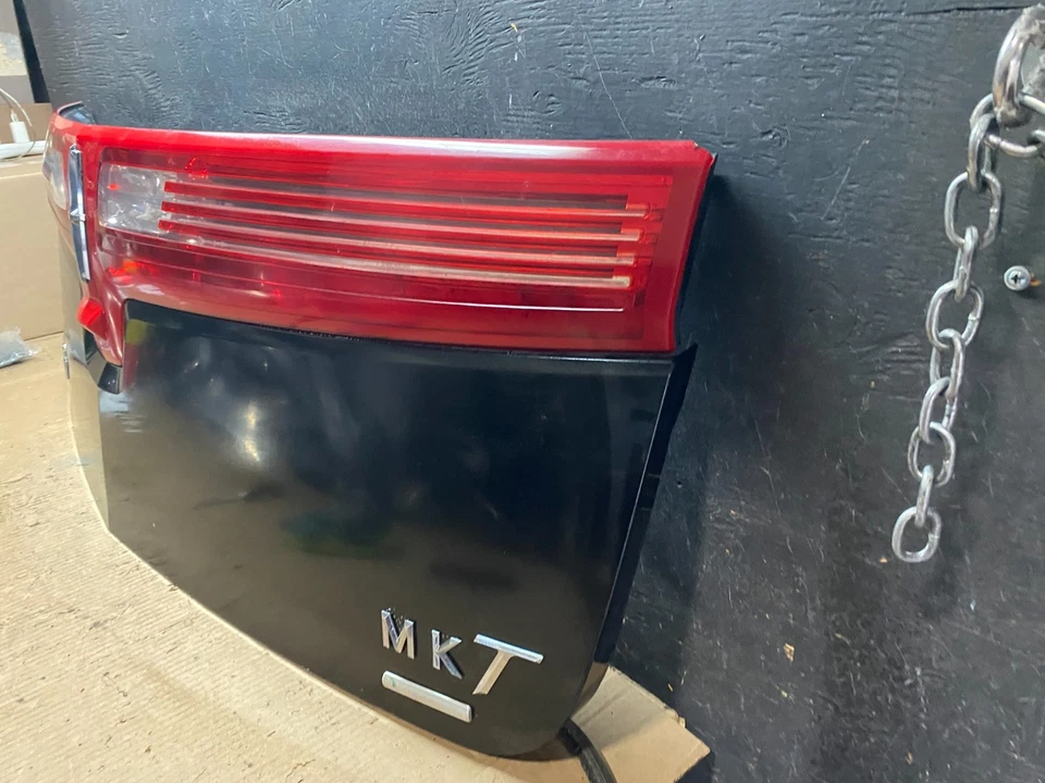 Lincoln MKT 2010 a 2019 maletero luz trasera central panel moldura cámara OEM U6115 DG Foto 2 de 4