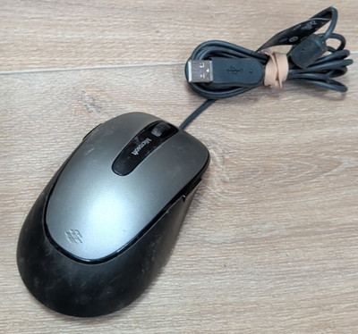 Microsoft Comfort Mouse 4500 Wired USB Model 1422 Genuine Tested & Working