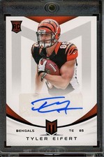 2013 Panini Momentum #194 Tyler Eifert Rookie Signatures Black #/5 Rookie