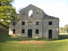 PHOTO  OUT HOUSE IN CHATSWORTH ESTATE IN THE GROUNDS OF THE ESTATE CLOSE TO CALT