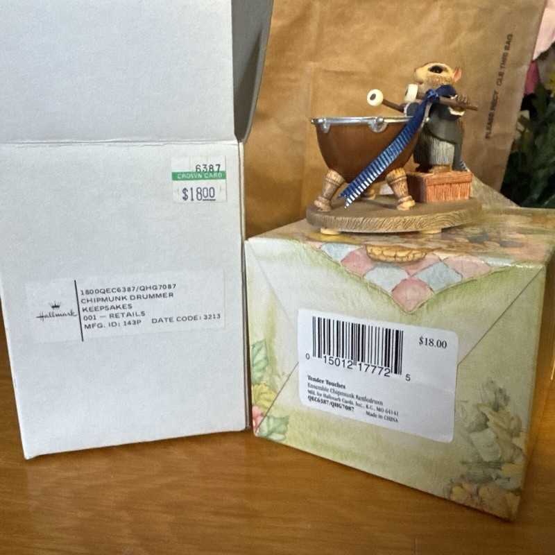 1993 HALLMARK TENDER TOUCHES CHIPMUNK Drummer QEC6387 