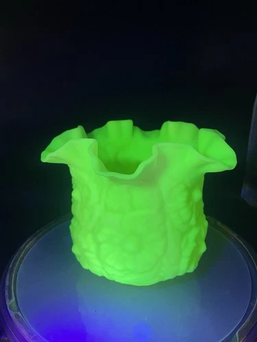 Vintage Fenton Poppy Satin Lime Green Vase Ruffled Top Uranium Glass 7” By 5.5”