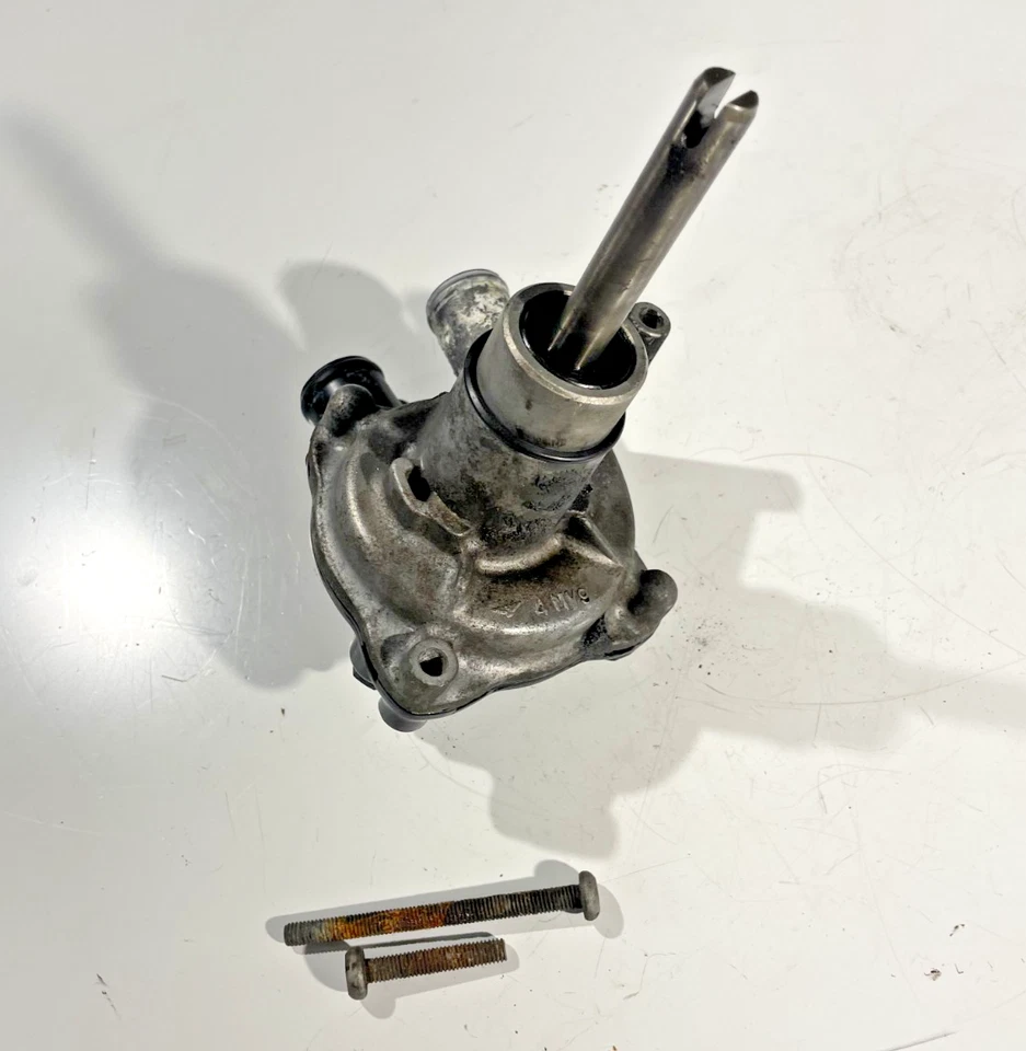 Triumph TT600 Water Pump 2000 2001 2002 2003 Genuine OEM - Image 4 of 4