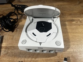 Sega Dreamcast HKT-3020 Bundle, 4 controllers, 3 games, TESTED WORKS
