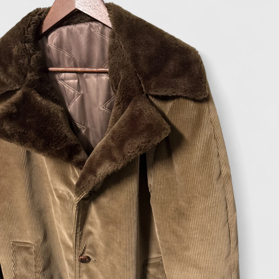 Chaqueta de pana TownCraft King Cord marrón con ribete de piel sintética - Abrigo de colección talla 42 Foto 3 de 4