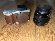 Samsung NX300 Mirrorless Digital Camera Body, Flash & 18-55MM Kit Lens - Brown 