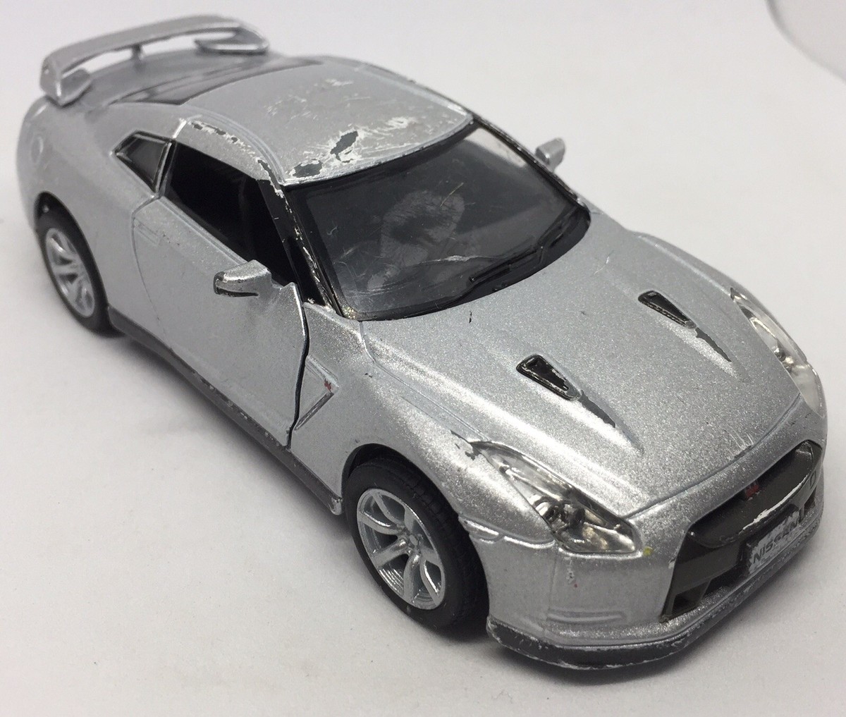 Kinsmart Silver 2009 Nissan GT-R R35 Wind Up Car 1:36 2014 Works W