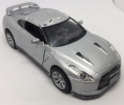 Kinsmart Silver 2009 Nissan GT-R R35 Wind Up Car 1:36 2014 Works W
