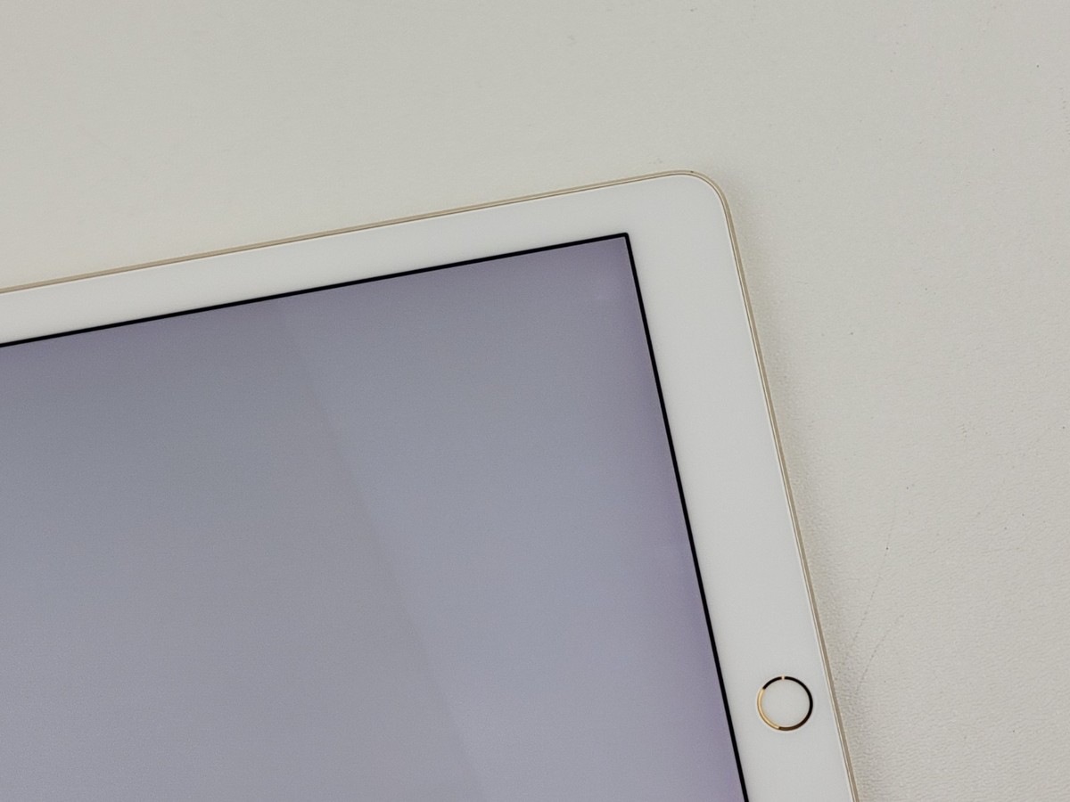 Apple iPad Pro (12.9-inch) (2nd Gen.) (A1670) 256GB (Wi-Fi) 12.9